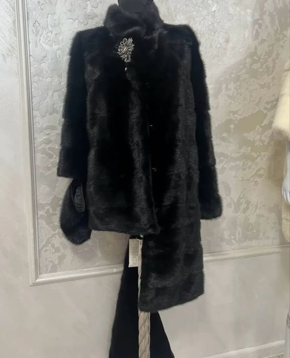 Продам шубу норковую