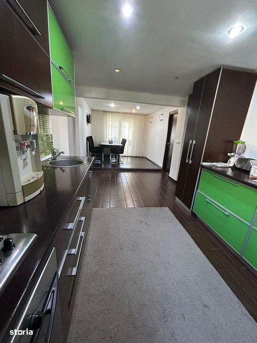 Apartament 4 camere - SOVEJA//INEL I