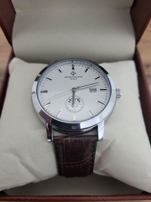 Продам новые мужские часы