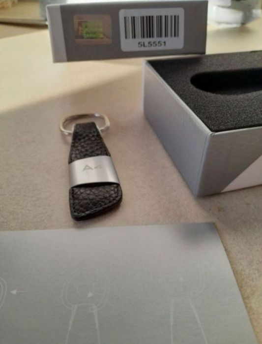 breloc piele original audi a1 a2 a3 a4 a5 a6 a7 a8 q1 q2 q3 q5 q7 q8