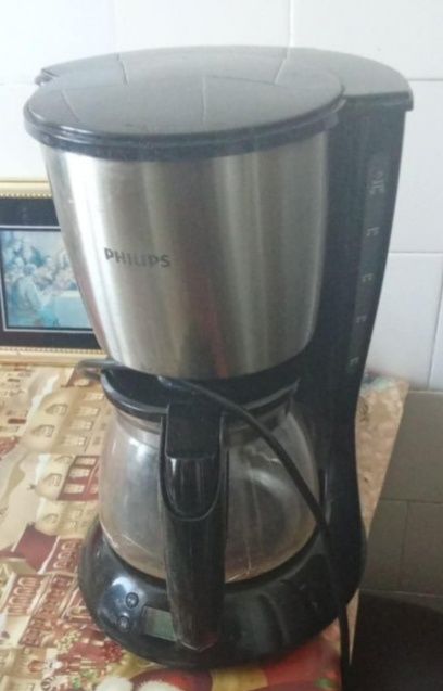 Aparat cafea. Doua bucăți. Hi