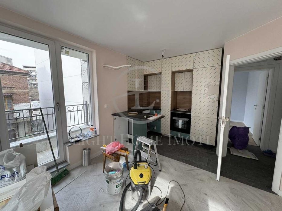 Продава се Тристаен апартамент в Пловдив, Кючук Париж - 87 кв.м за 973 €/кв.м - Снимка #2