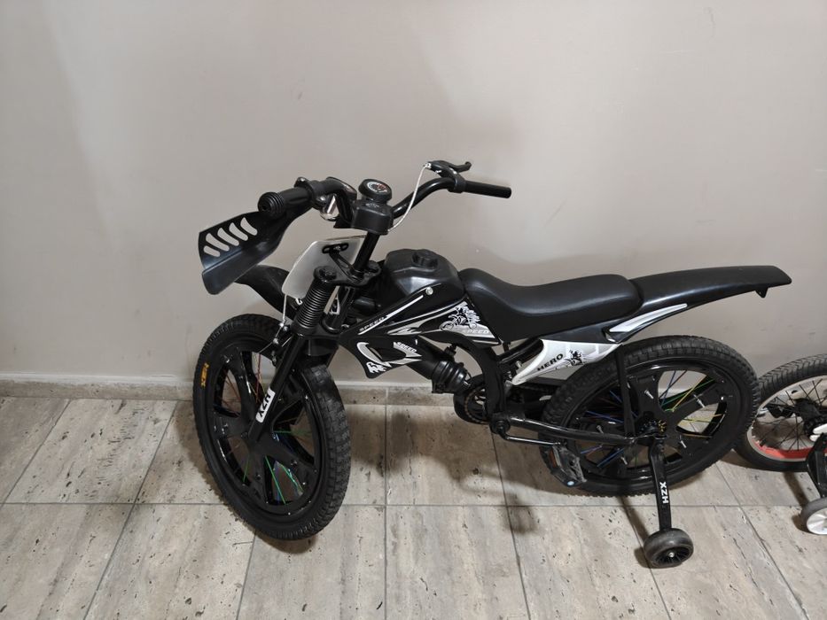 Велосипед, новый. Стоит ждёт нового хозяина.