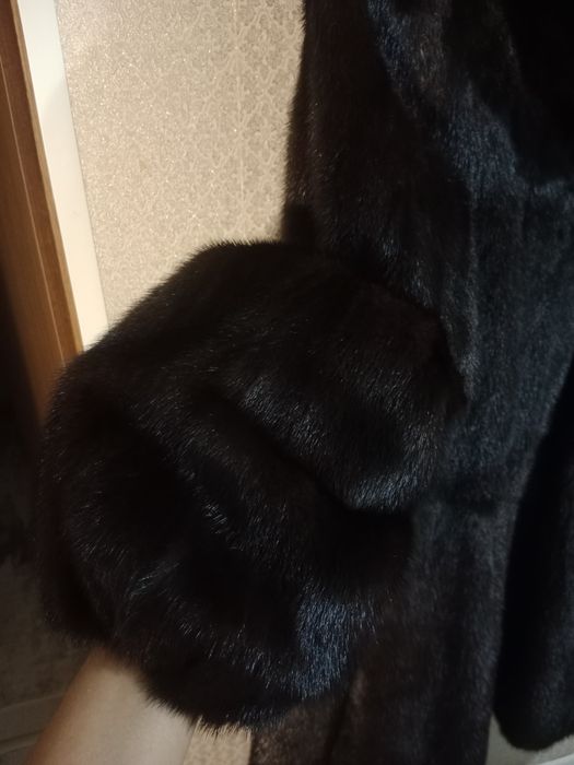 Продам норковуюшубу