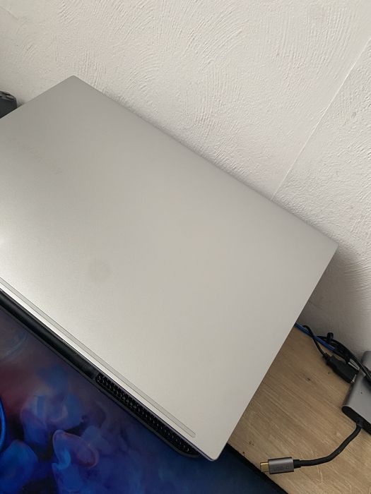 Лаптоп Asus vivobook Oled 15