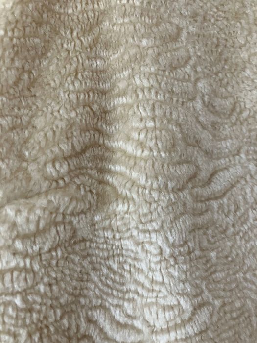 Бяло дамско палто