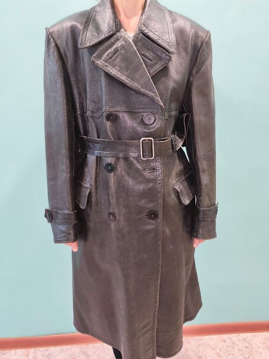 Продам кожаное плащ