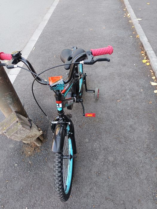 Детско колело с помощни колелета