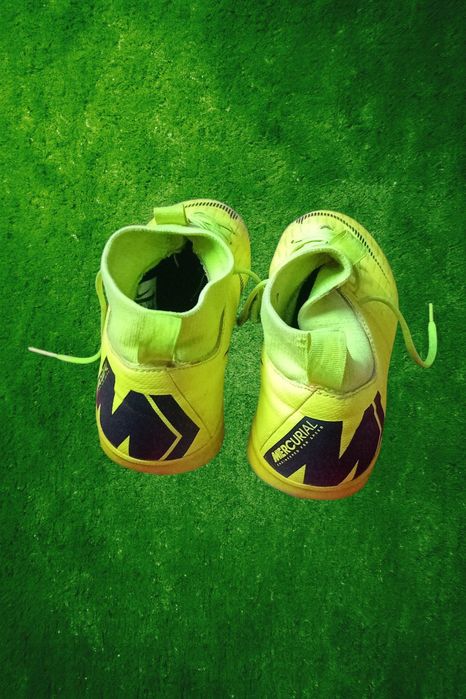 Mercurial fotbal boots