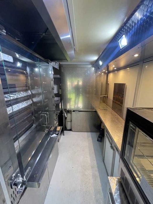 Отдавам под наем кемпер/мобилна кухня за сандвичи и пиле на грил