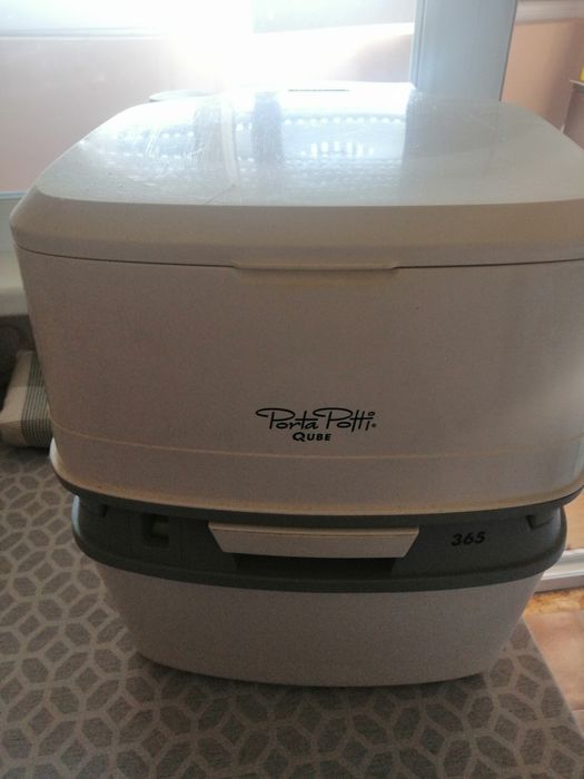 Мобилна химическа тоалетна THETFORD 365 Luxe