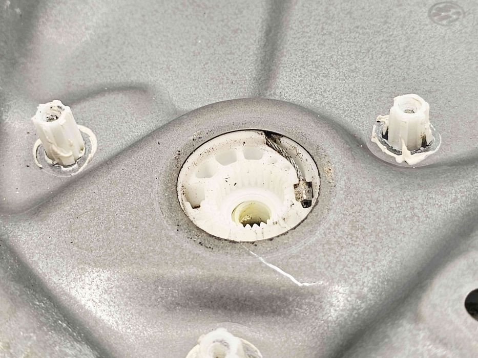 Macara electrica geam dreapta spate Volkswagen Golf 5 Plus (5M1) [Fabr