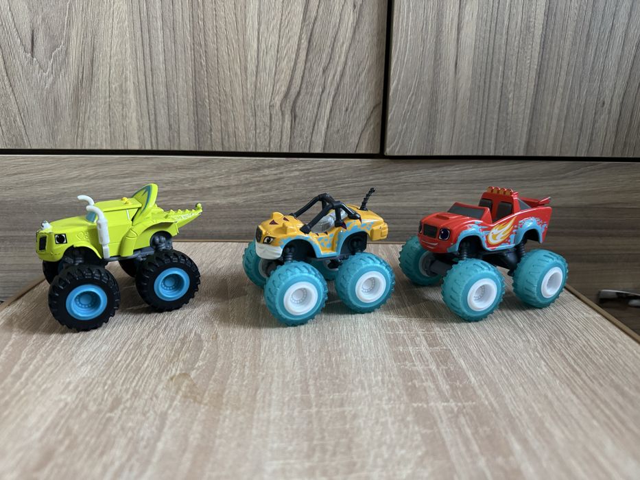 Masinutele Blaze and the monster machines