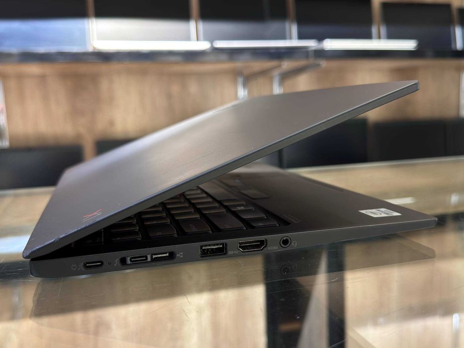 Lenovo ThinkPad X1 Carbon Gen 8 Core i5-10310U ram 8 ssd 256