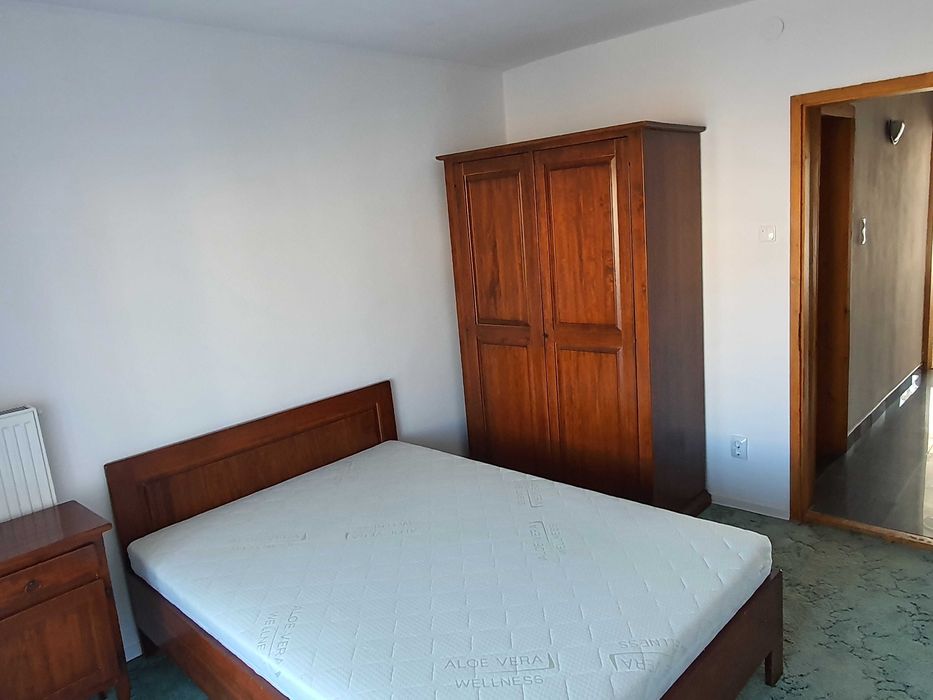 Inchiriez Apartament 3 camere zona Rogerius