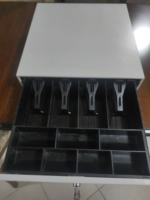 Продам денежный ящик