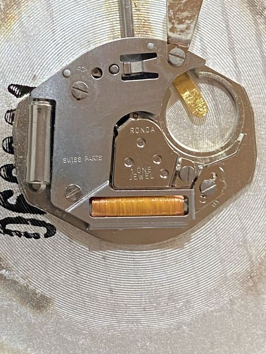 Vând ceas de mana elegant pentru barbati Pierre Cardin swiss made