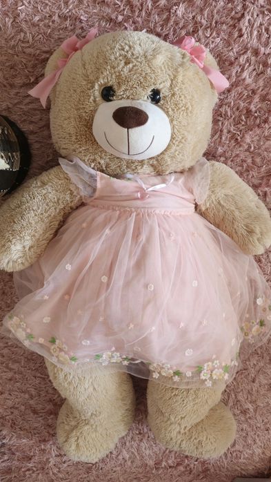 Голямо плюшено мече 100см с рокля и панделки