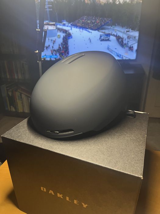 casca ski/snowboard Oakley Mod1 ca noua