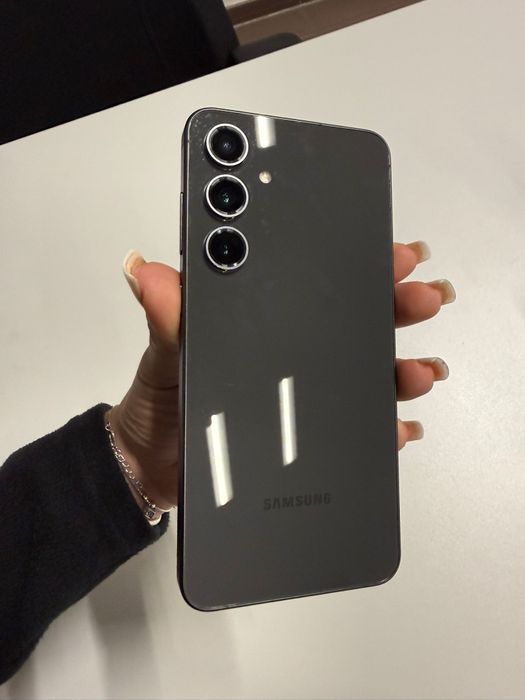 Vand Samsung S24 Fe
