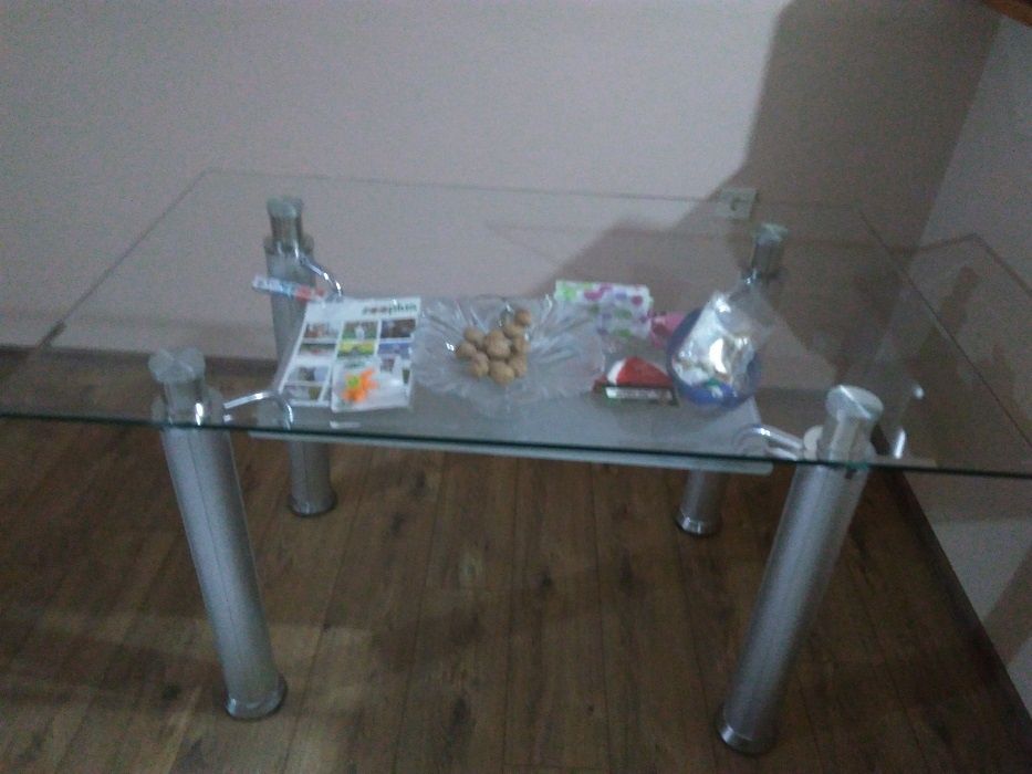 Маса за хол/трапезария