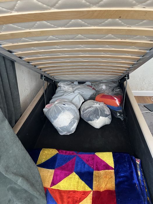 Продам 2 кровати 1 спальная (детская)