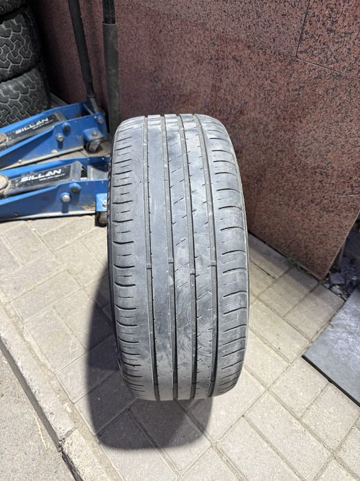 Продам пару резин KUMHO 225/45/17
