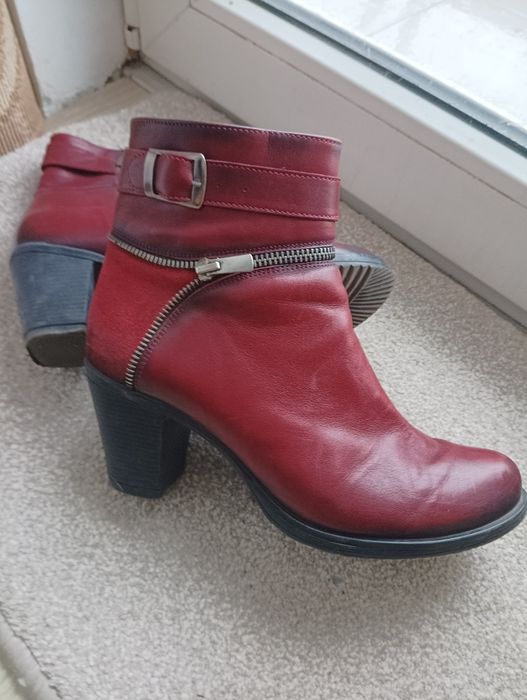 Дамски боти и обувки 39 номер
