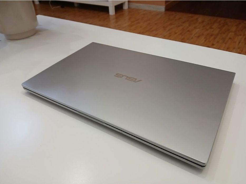 Laptop Asus ,stare ca nou