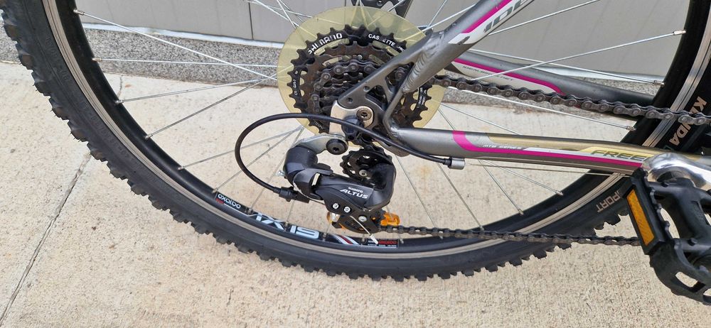 Алуминиев дамски велосипед IDEAL колело 26"