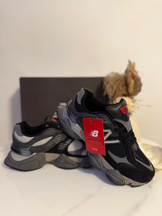 Adidasi New Balance 9060