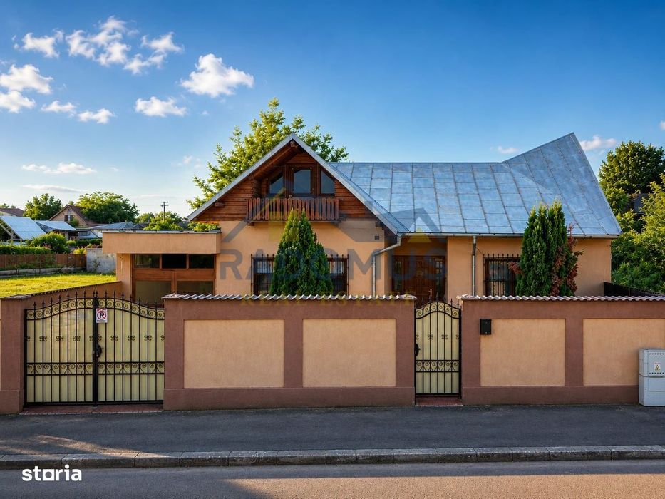Vila 4 camere | Teren 532 mp | Piscina si foisor | Str. Lupeni