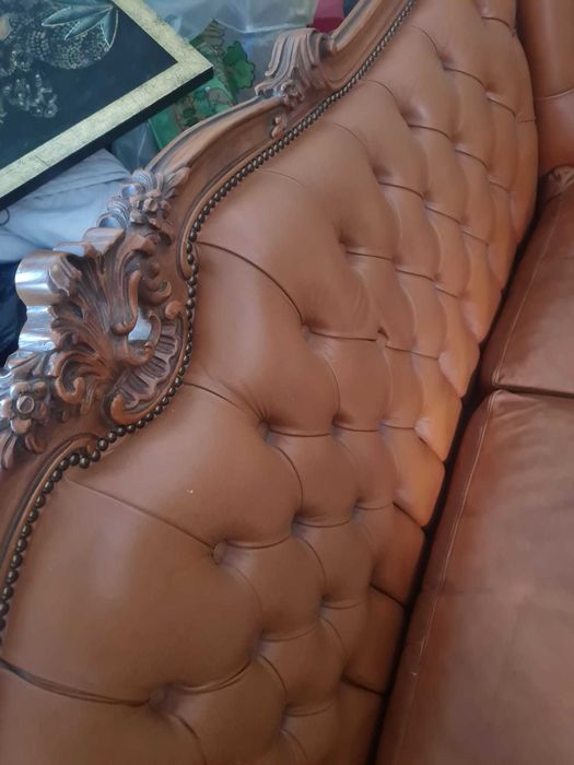 Set canapea piele si lemn sculptat 2 fotolii si masa