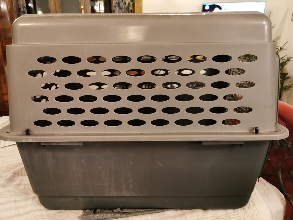 Транспортна клетка за куче