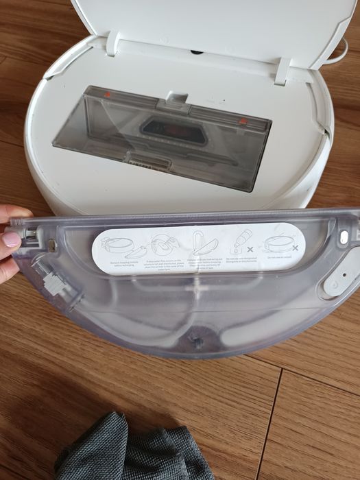 Робот за сухо и мокро почистване Xiaomi + подарък