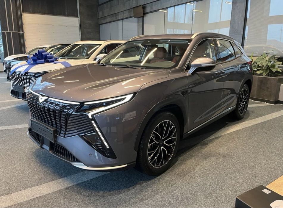 Kaiyi x7 gibrid qora oq mokriy