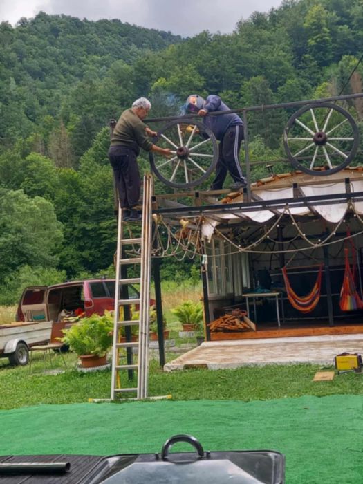 Cabana,zona Tarnita dupa coada lacului!!!