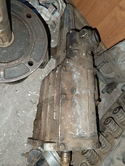 Каробка на Газ 24