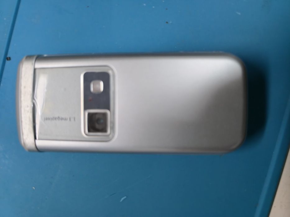 Telefon Colectie: Nokia 6151 recarosat