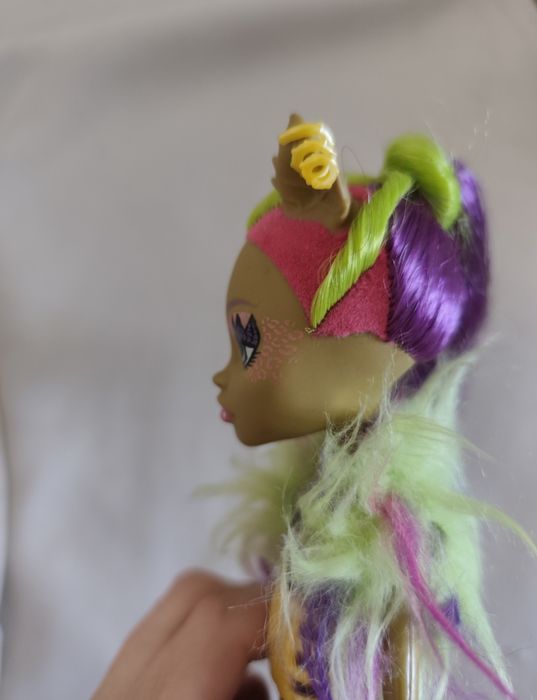 Monster high Clawvenus, монстър хай кукла кловинъс