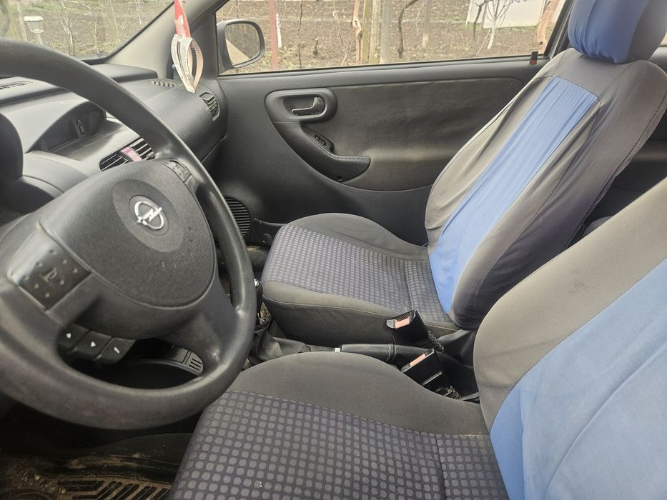 Vând Opel Corsa 3000 lei