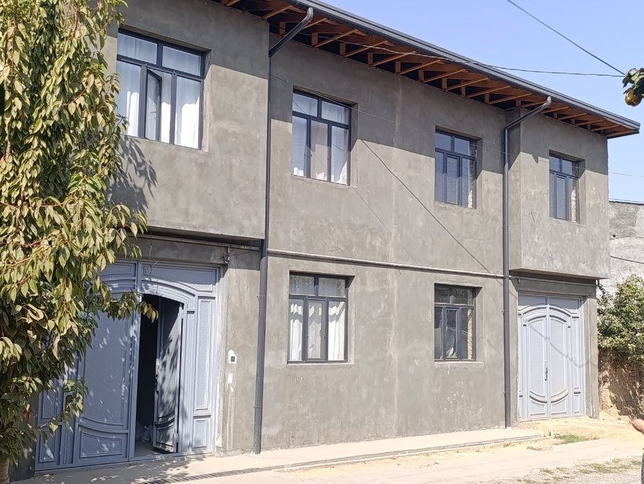 Янги қурилган ҳовли 2 сотх 8 хона