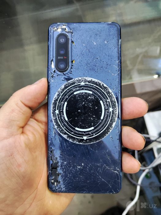 Xperia 5 || sotiladi zapchasga