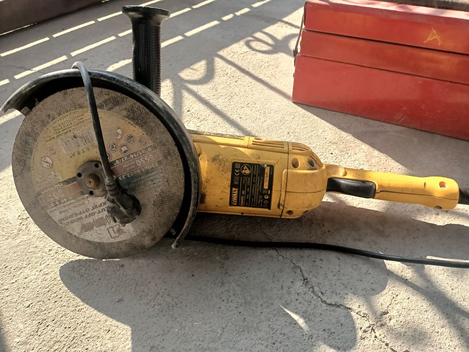 Шлифовальная машина (болгарка) 230мм