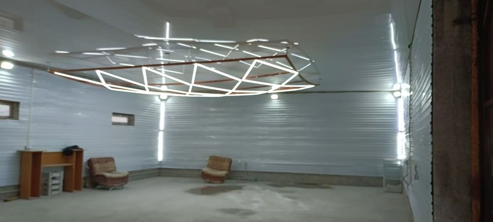 Сдаётся большой бокс .