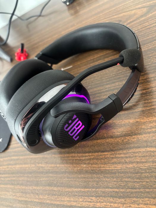 JBL Quantum 810 Wireless – Gaming Headset
