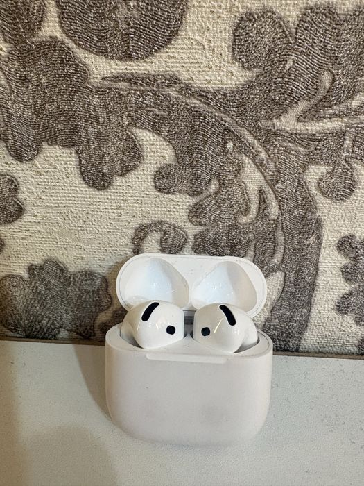 Наушники Airpods 4