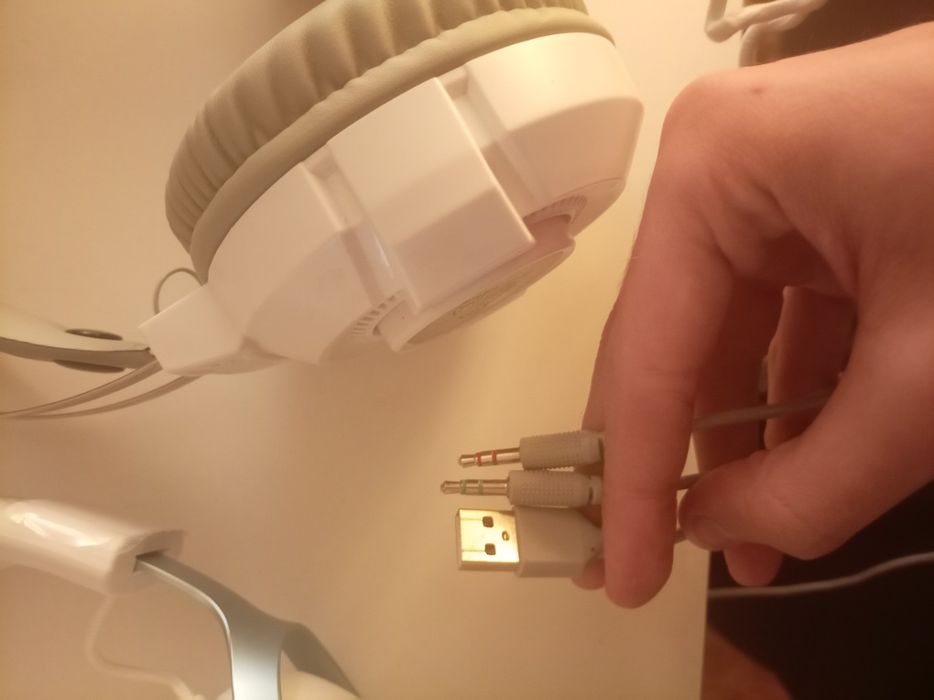 Игровые наушники