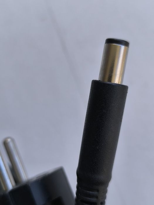 Зарядно за лаптоп Dell 65W USB-C и Dell 180W широка букса