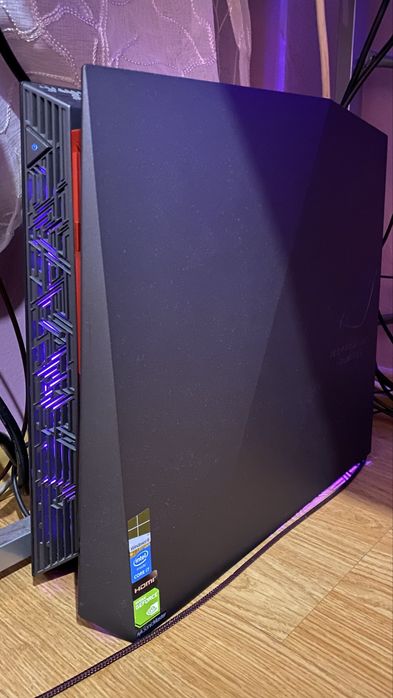 Продавам Asus ROG G20 AJ